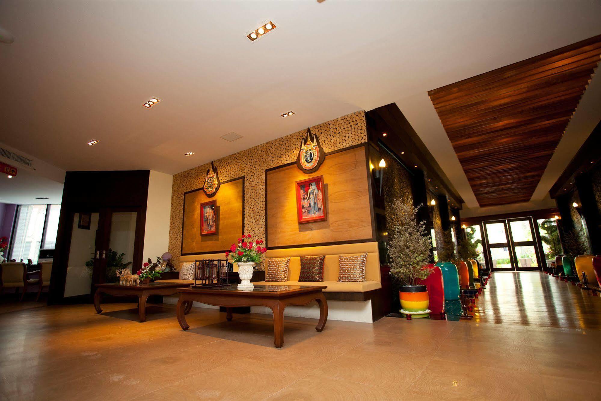 Siam Paradise Entertainment Complex Khách sạn
